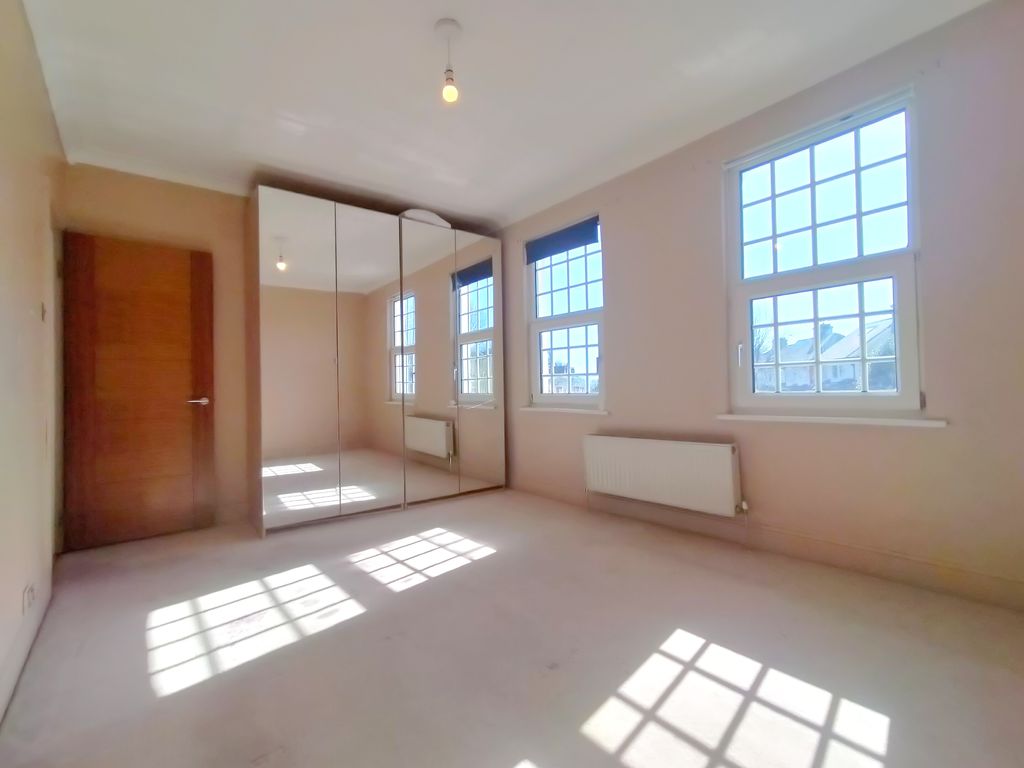 Photo 25- click for photo gallery